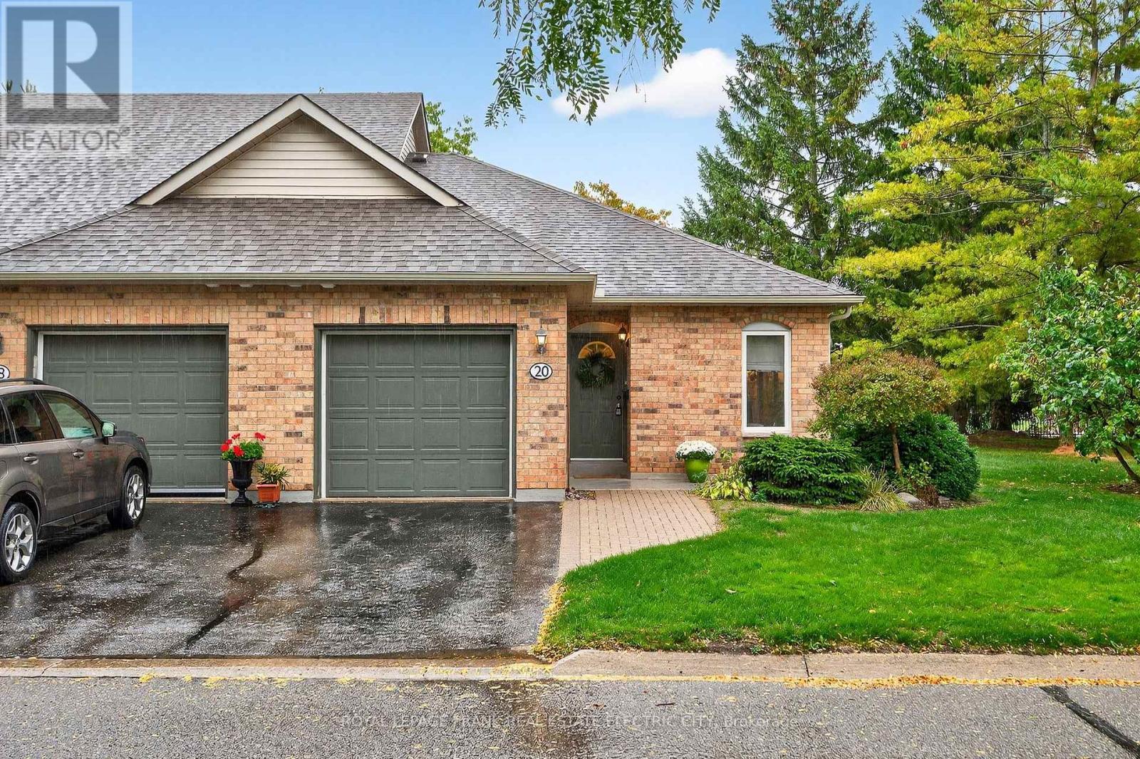 












20 CHARLES COURT

,
Selwyn,




Ontario
K0L2H0

