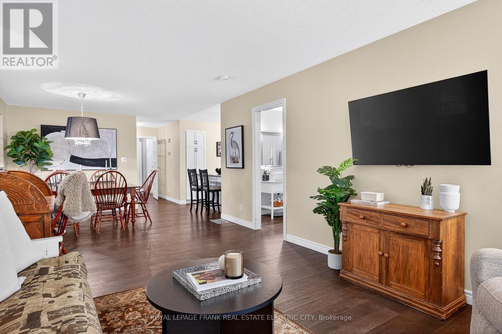 












20 CHARLES COURT

,
Selwyn,




Ontario
K0L2H0


