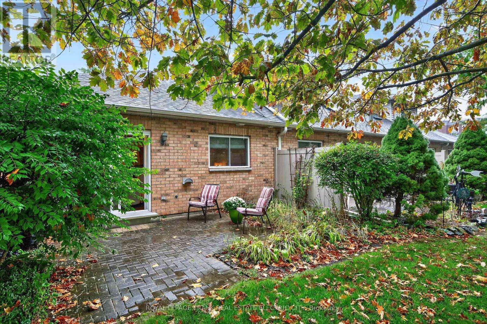 












20 CHARLES COURT

,
Selwyn,




Ontario
K0L2H0

