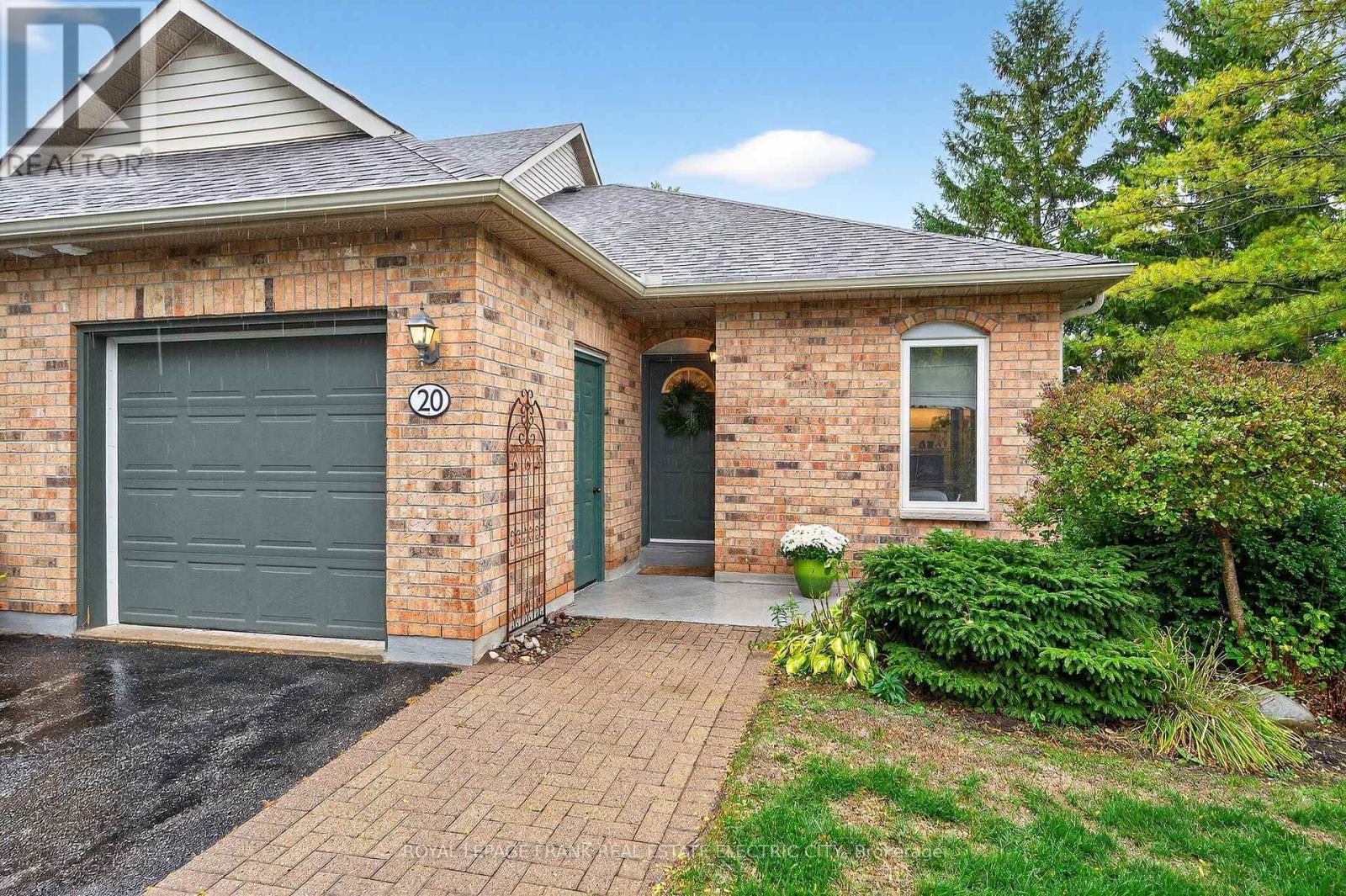 












20 CHARLES COURT

,
Selwyn,




Ontario
K0L2H0

