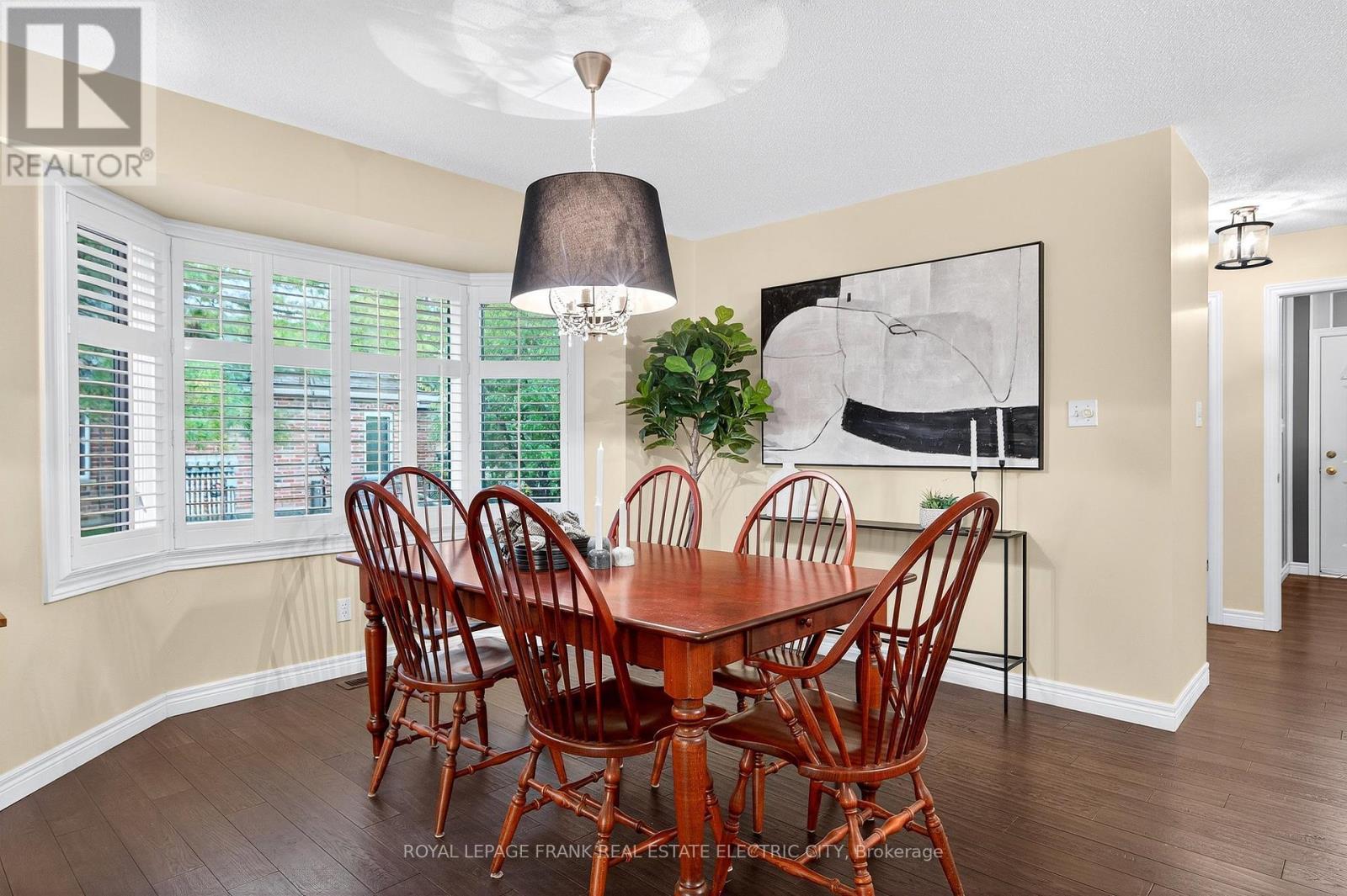 












20 CHARLES COURT

,
Selwyn,




Ontario
K0L2H0

