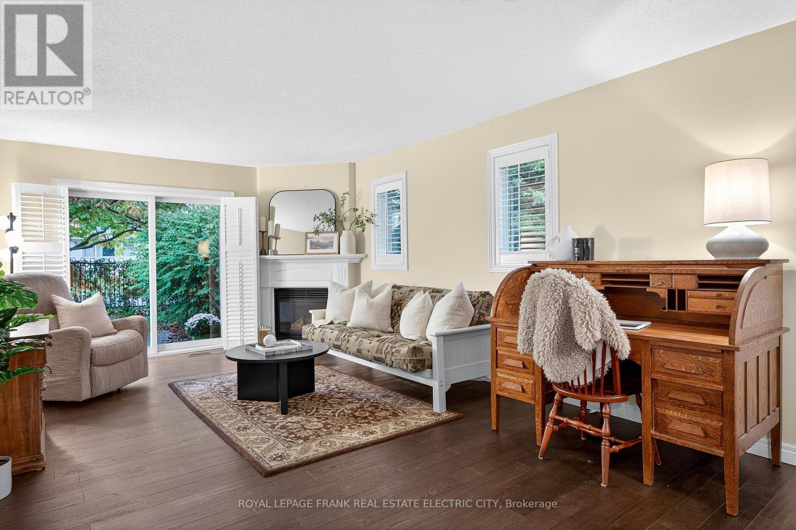 












20 CHARLES COURT

,
Selwyn,




Ontario
K0L2H0


