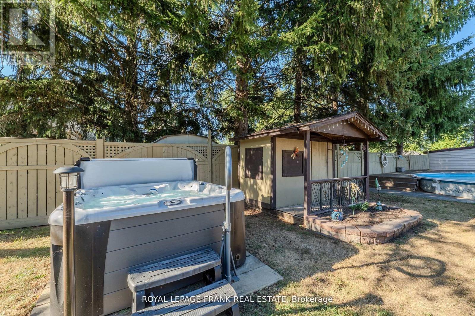 












2304 OLD NORWOOD ROAD

,
Otonabee-South Monaghan,




Ontario
K9J0G6

