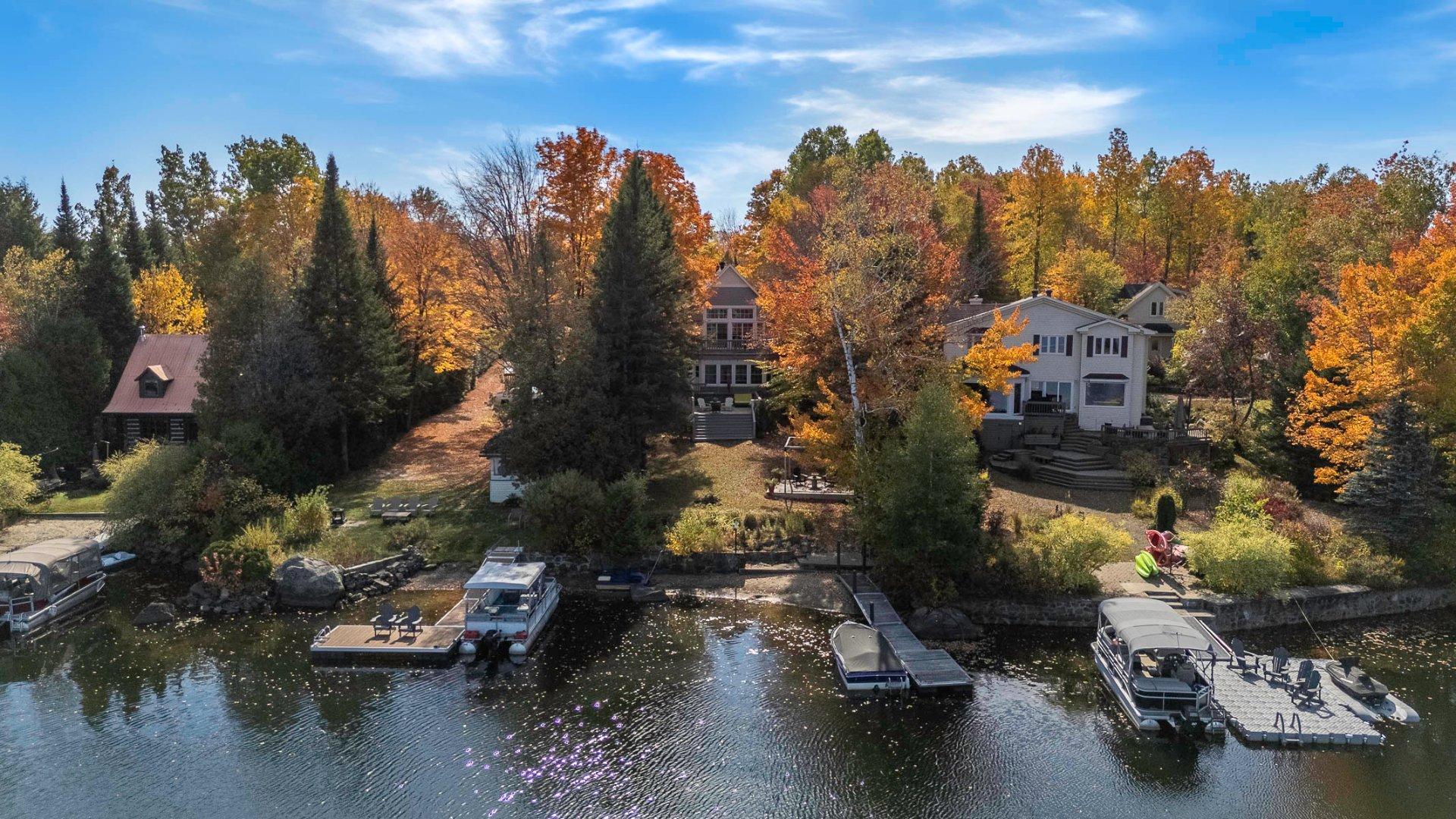 









1209


Ch. du Lac-Connelly

,
Saint-Hippolyte,




QC
J8A2B9

