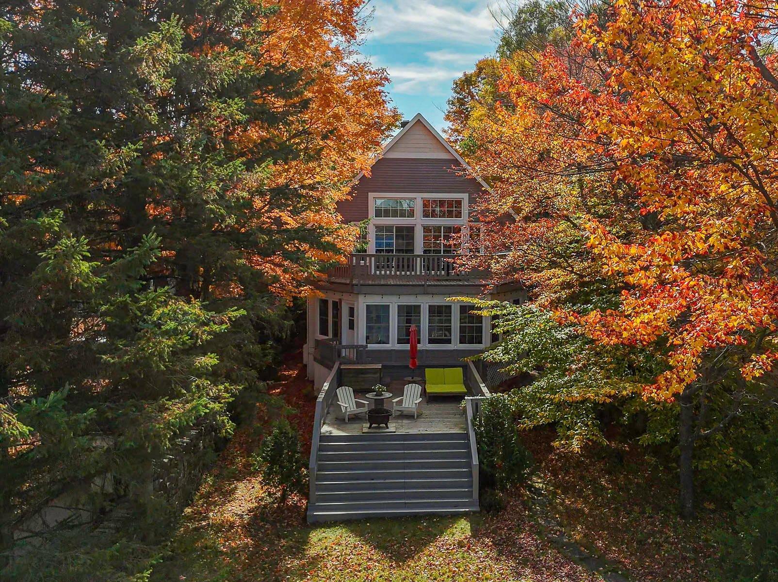 









1209


Ch. du Lac-Connelly

,
Saint-Hippolyte,




QC
J8A2B9

