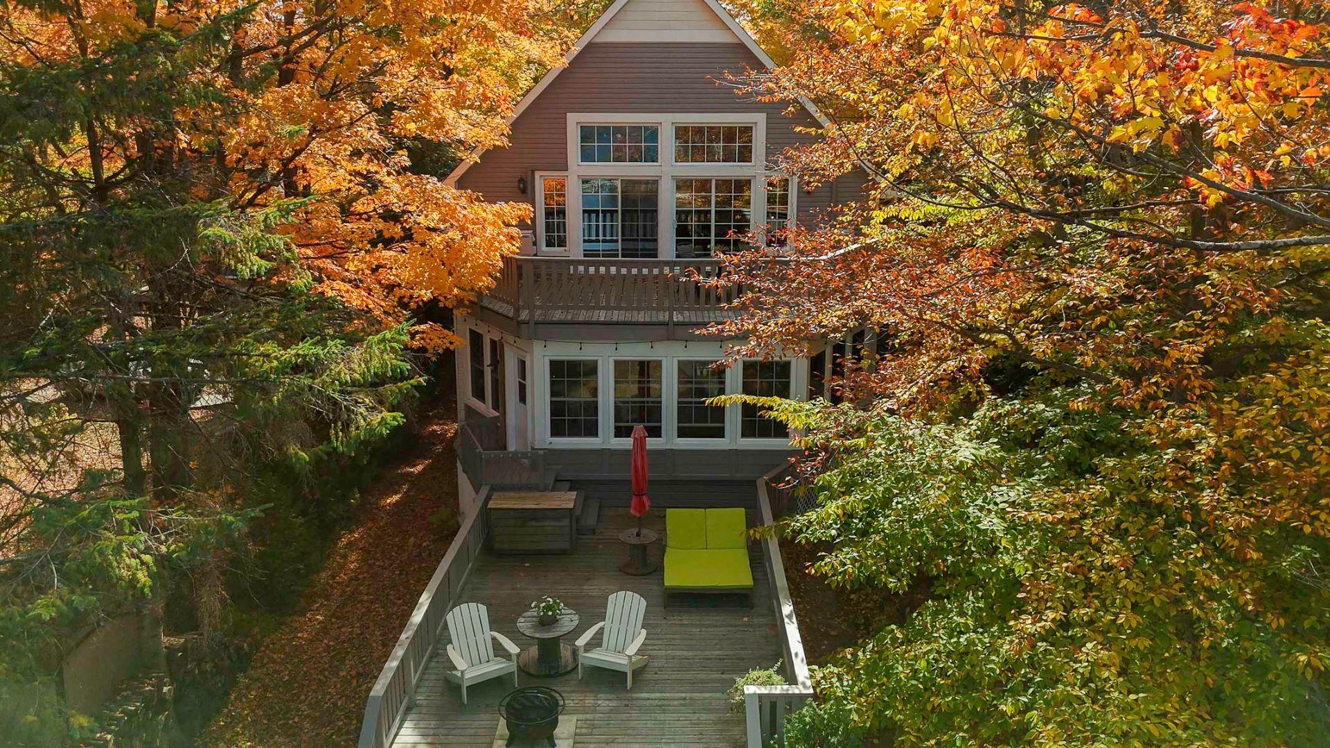 









1209


Ch. du Lac-Connelly

,
Saint-Hippolyte,




QC
J8A2B9

