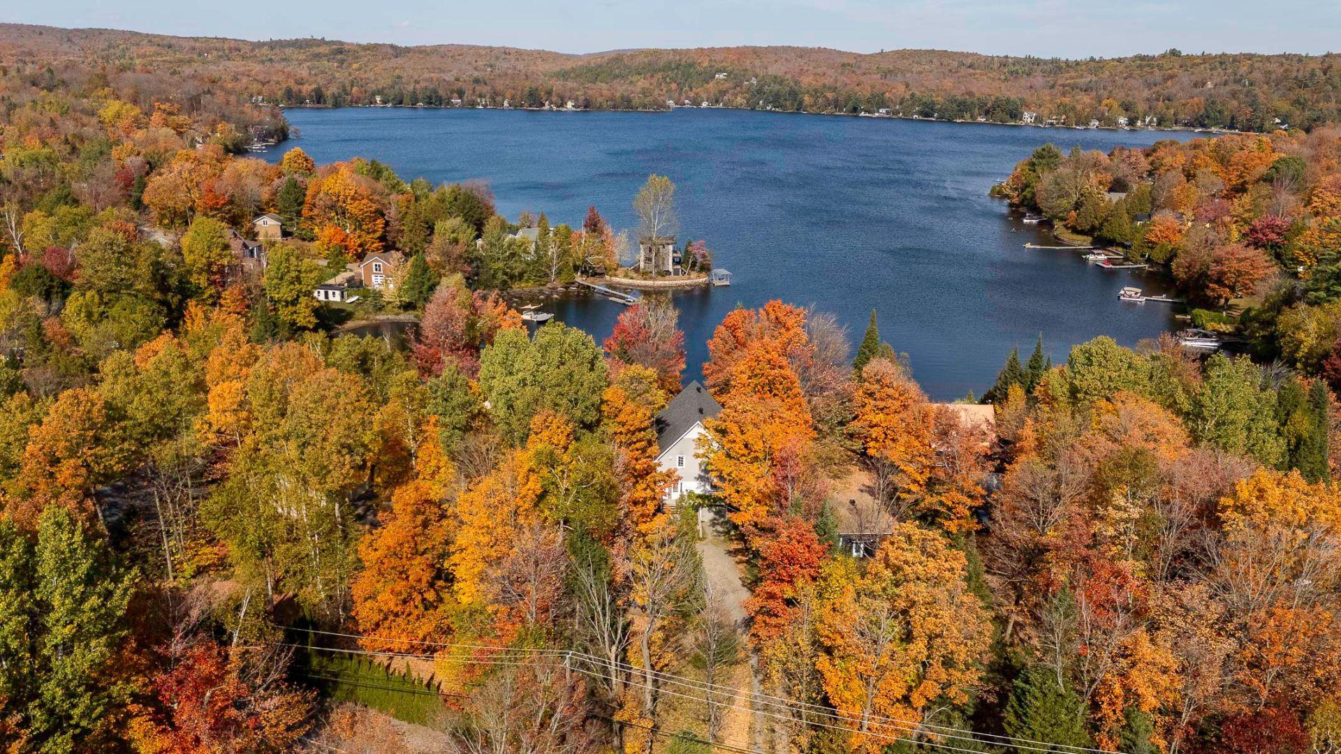 









1209


Ch. du Lac-Connelly

,
Saint-Hippolyte,




QC
J8A2B9

