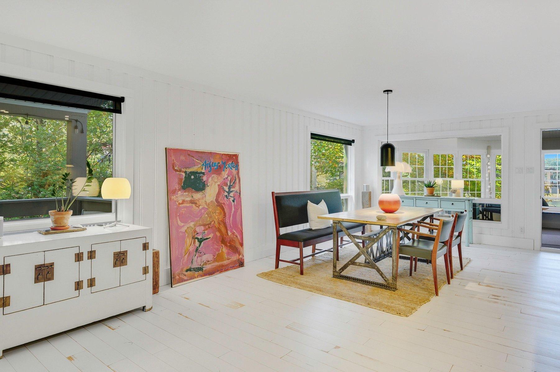 









1209


Ch. du Lac-Connelly

,
Saint-Hippolyte,




QC
J8A2B9

