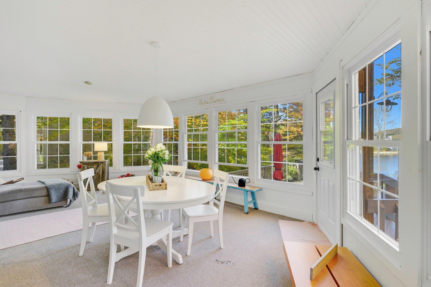 









1209


Ch. du Lac-Connelly

,
Saint-Hippolyte,




QC
J8A2B9

