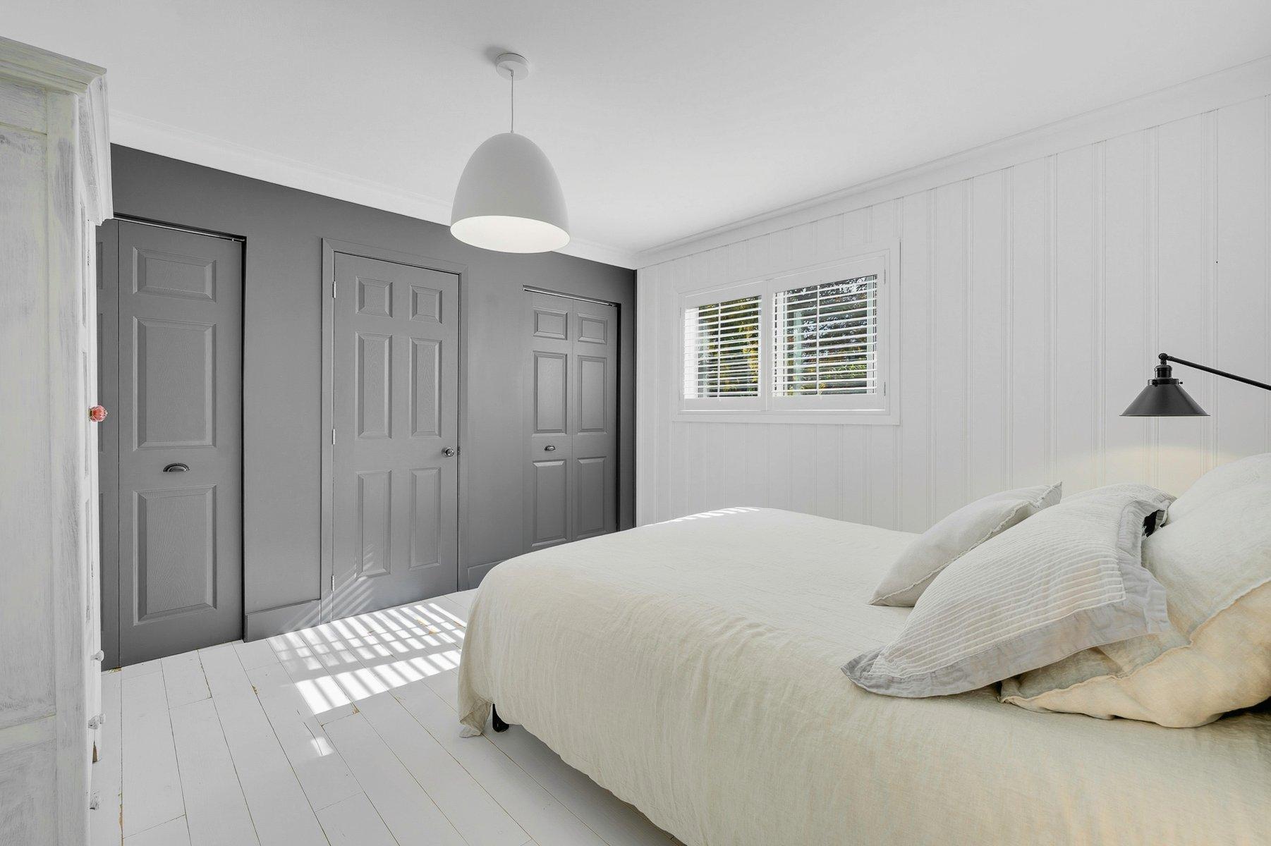 









1209


Ch. du Lac-Connelly

,
Saint-Hippolyte,




QC
J8A2B9

