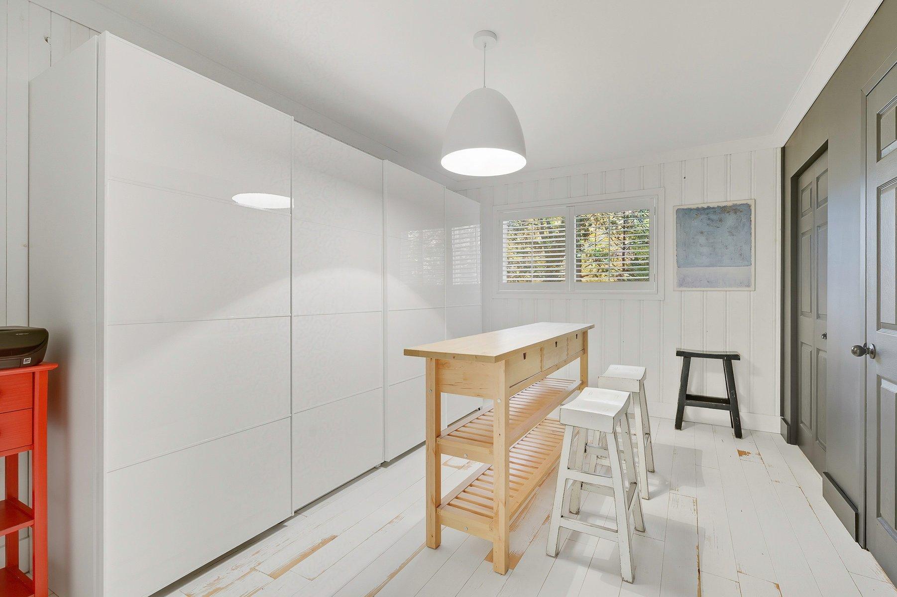 









1209


Ch. du Lac-Connelly

,
Saint-Hippolyte,




QC
J8A2B9

