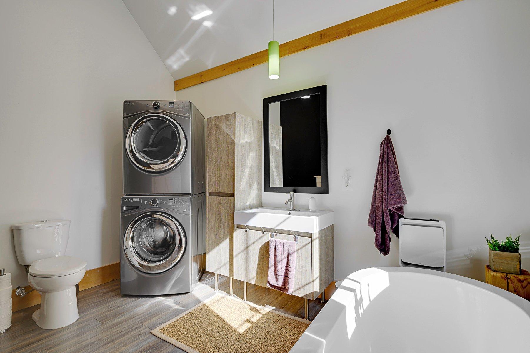 









1209


Ch. du Lac-Connelly

,
Saint-Hippolyte,




QC
J8A2B9

