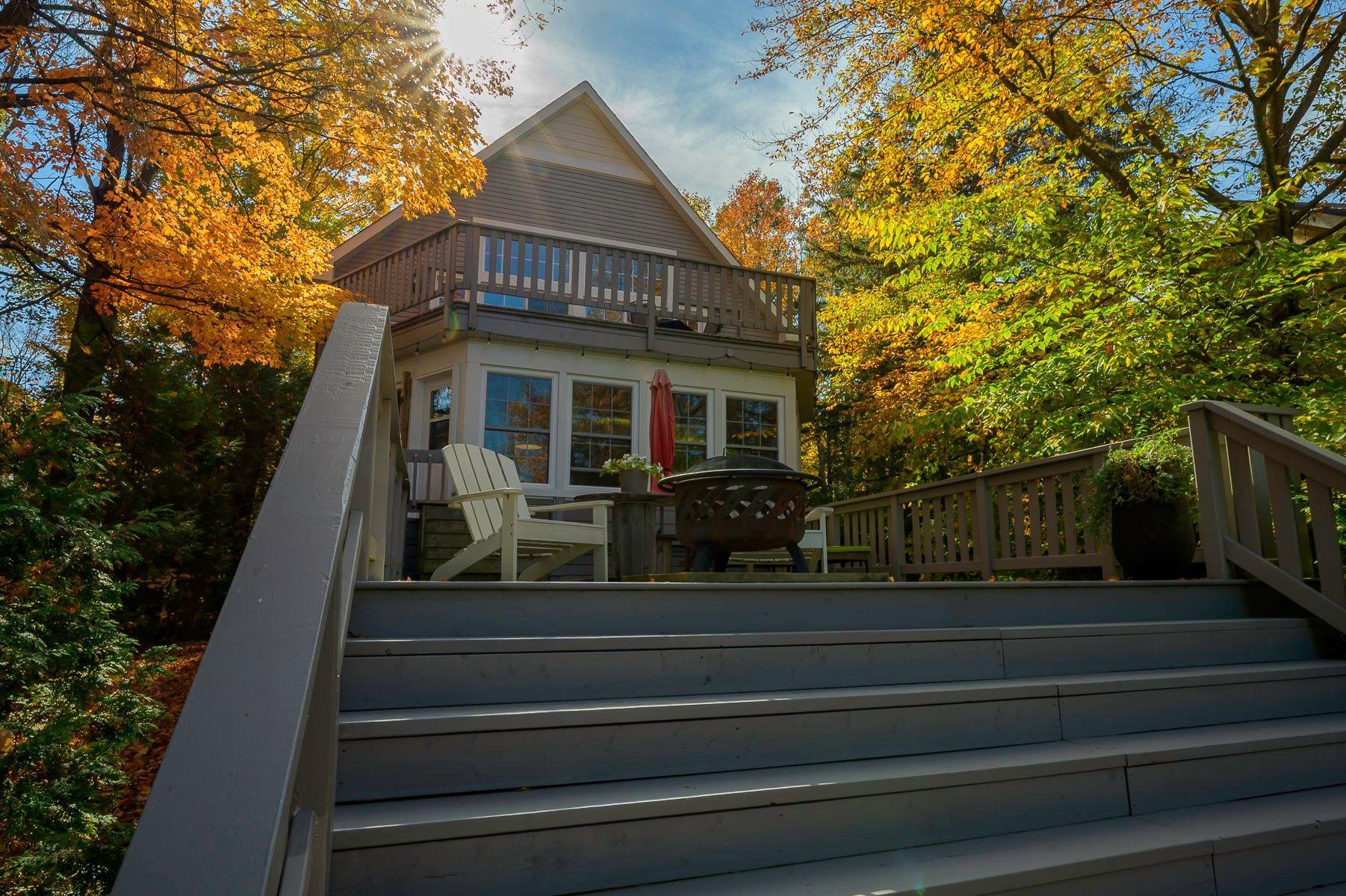 









1209


Ch. du Lac-Connelly

,
Saint-Hippolyte,




QC
J8A2B9

