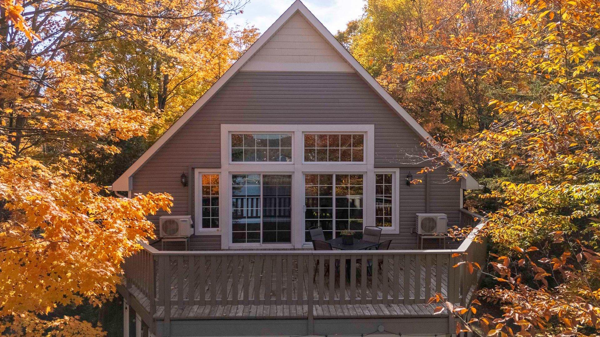 









1209


Ch. du Lac-Connelly

,
Saint-Hippolyte,




QC
J8A2B9

