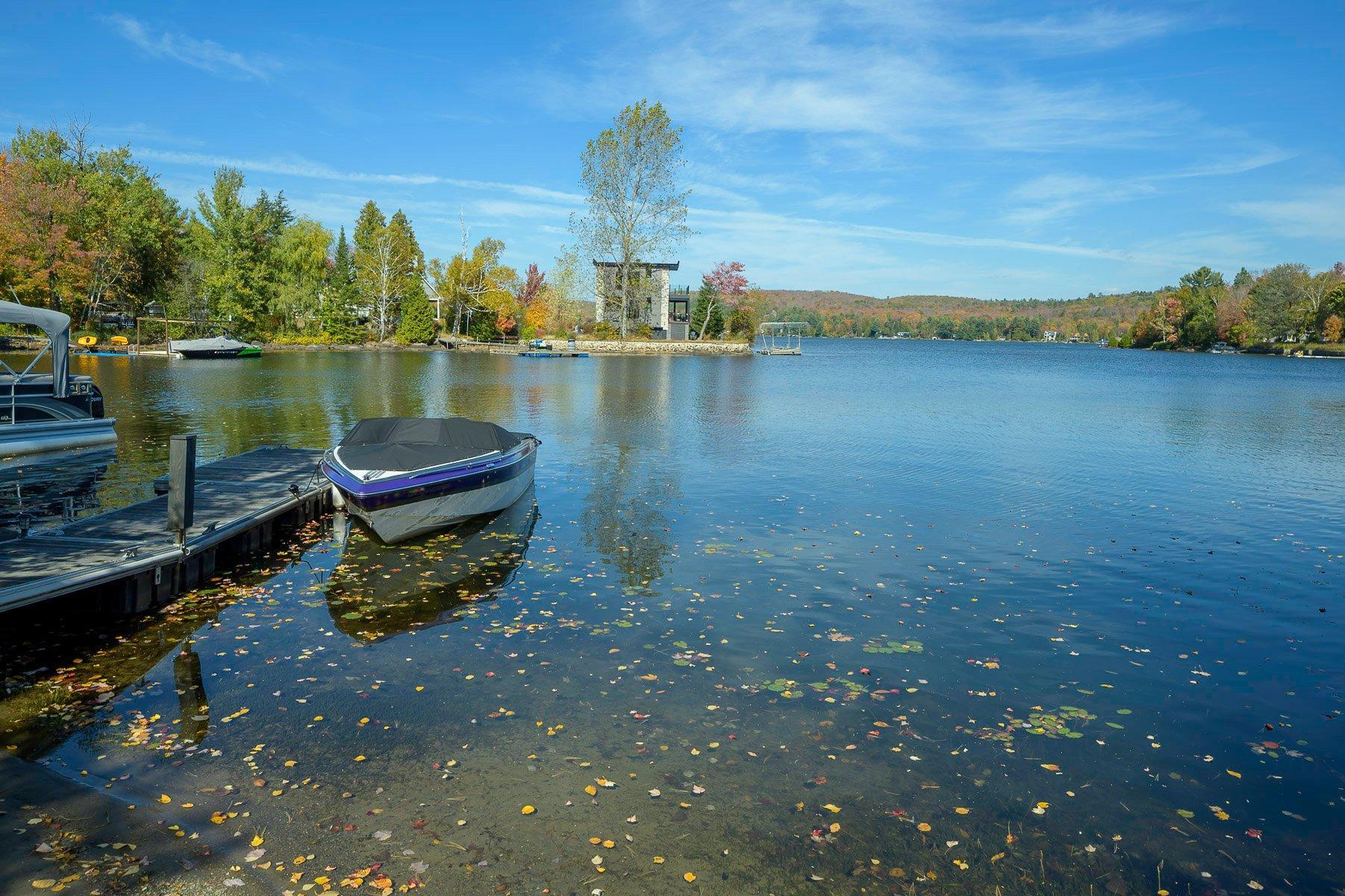 









1209


Ch. du Lac-Connelly

,
Saint-Hippolyte,




QC
J8A2B9

