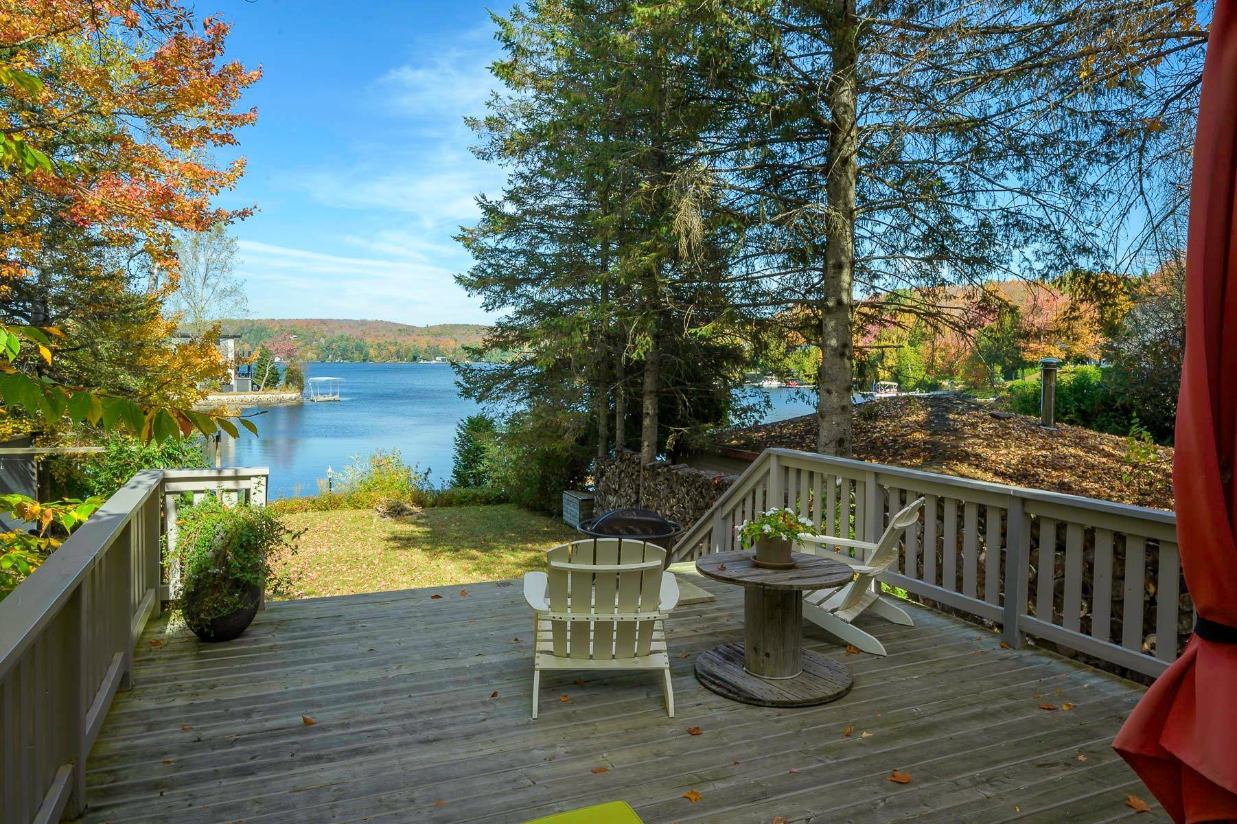 









1209


Ch. du Lac-Connelly

,
Saint-Hippolyte,




QC
J8A2B9

