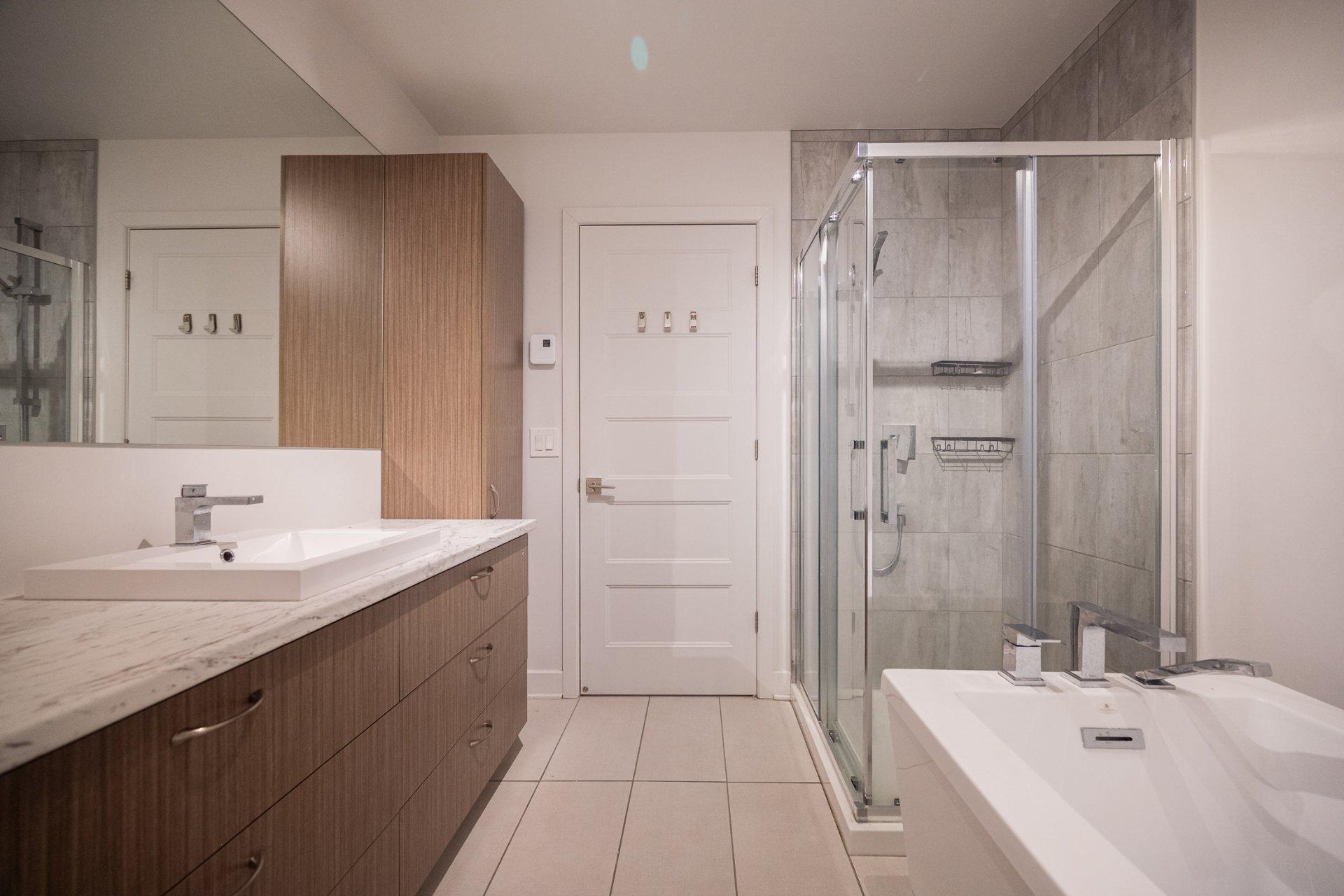 









50


Rue Napoléon

, 3,
Sainte-Thérèse,




QC
J7E1H6

