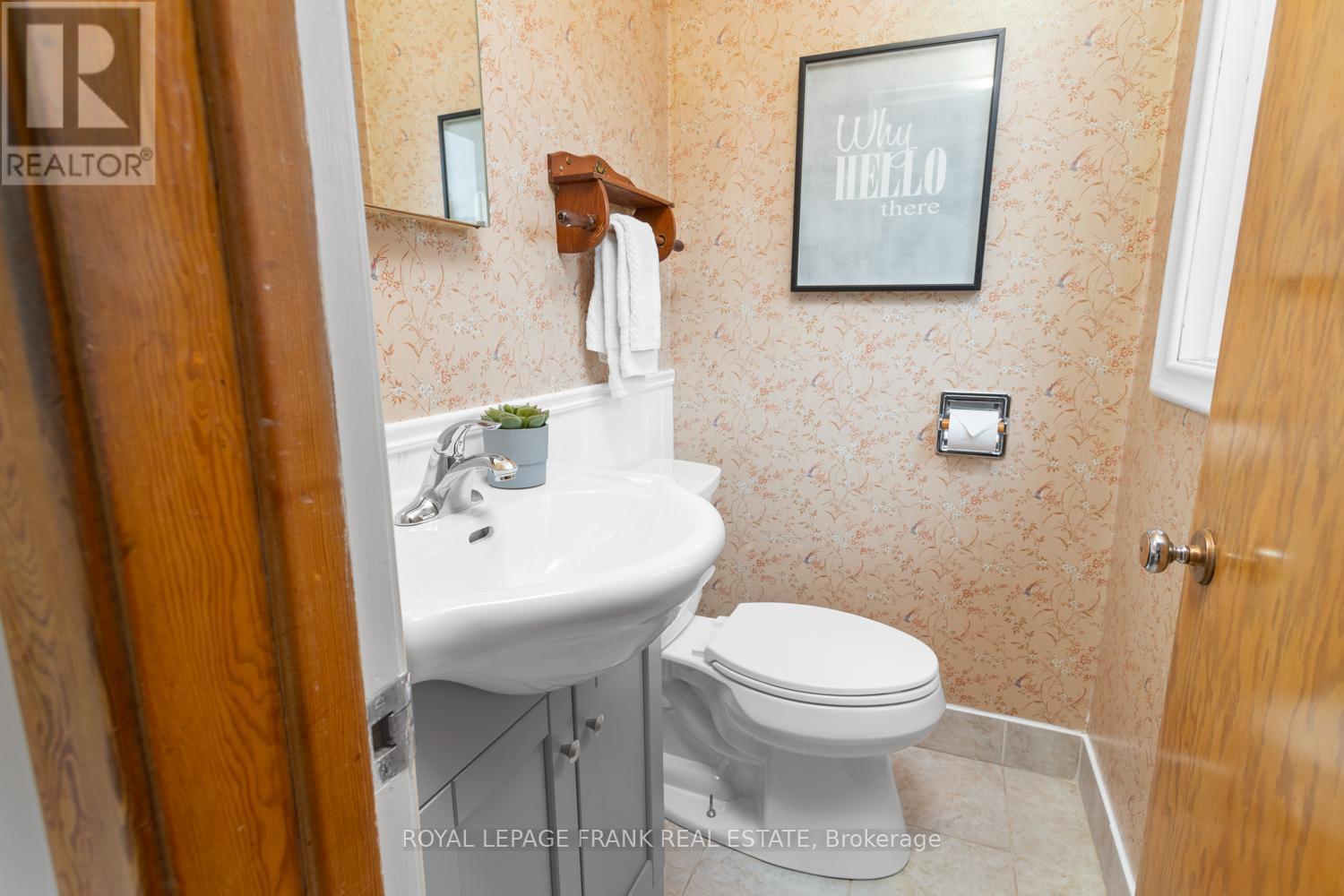 












1026 BEAUFORT AVENUE

,
Oshawa (Eastdale),




Ontario
L1G1G6

