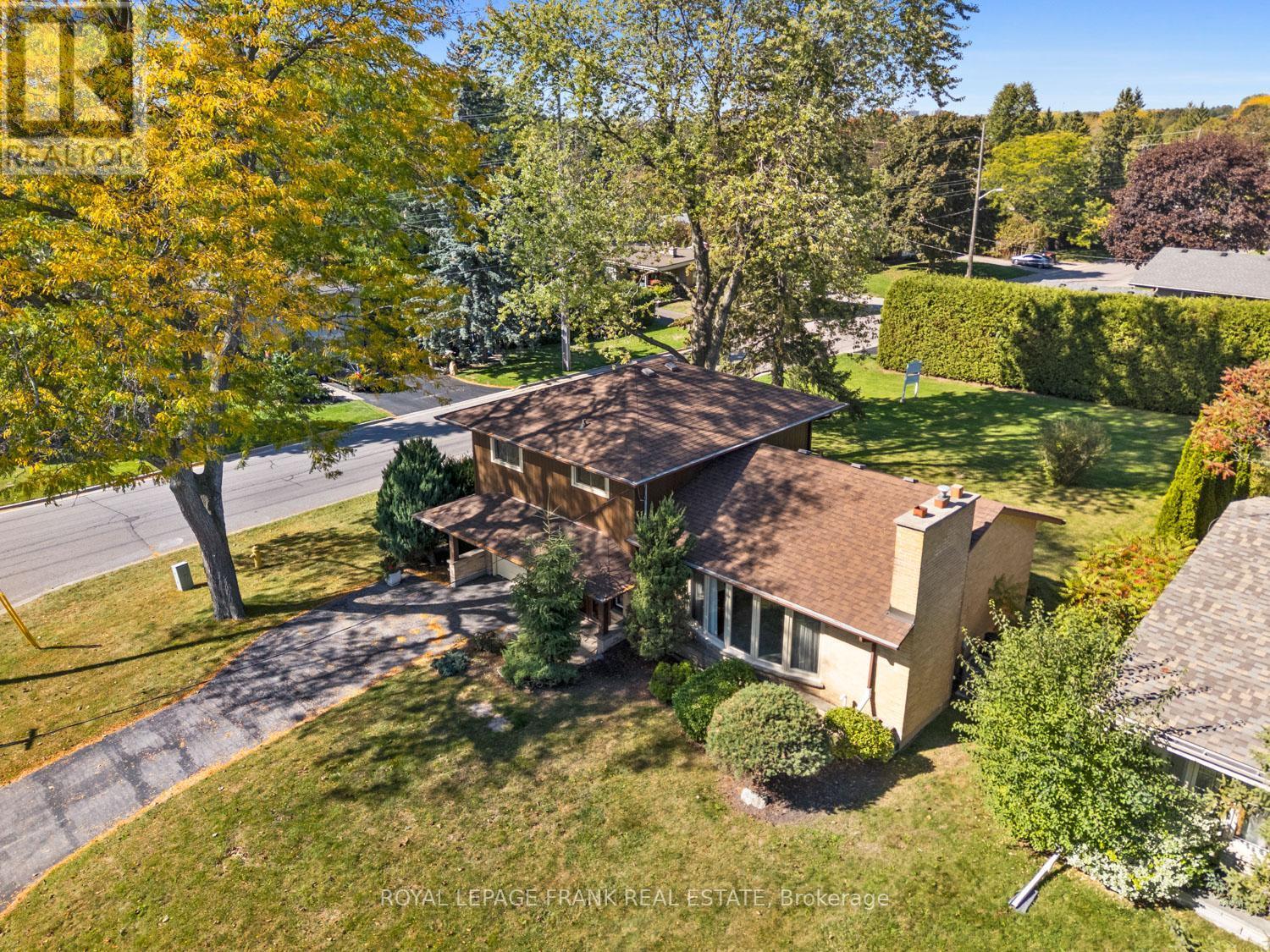 












1026 BEAUFORT AVENUE

,
Oshawa (Eastdale),




Ontario
L1G1G6

