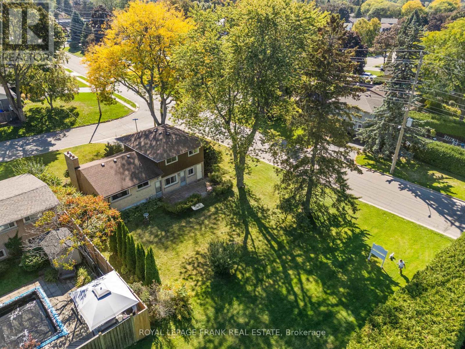 












1026 BEAUFORT AVENUE

,
Oshawa (Eastdale),




Ontario
L1G1G6

