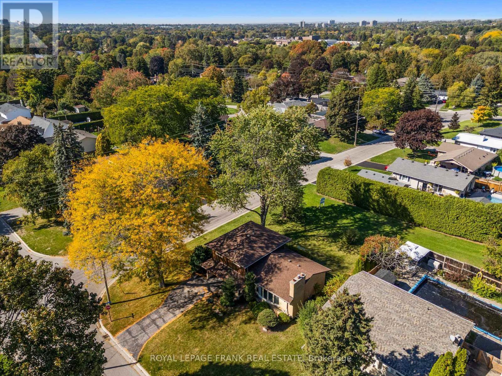 












1026 BEAUFORT AVENUE

,
Oshawa (Eastdale),




Ontario
L1G1G6

