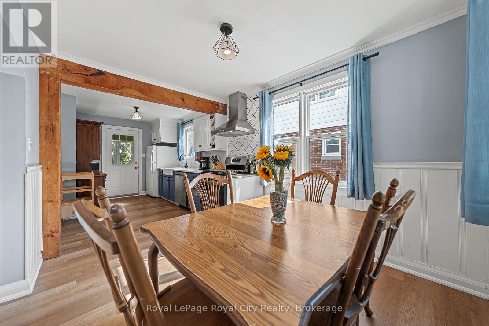 












15 DUDHOPE AVENUE

,
Cambridge,




Ontario
N1R4T2

