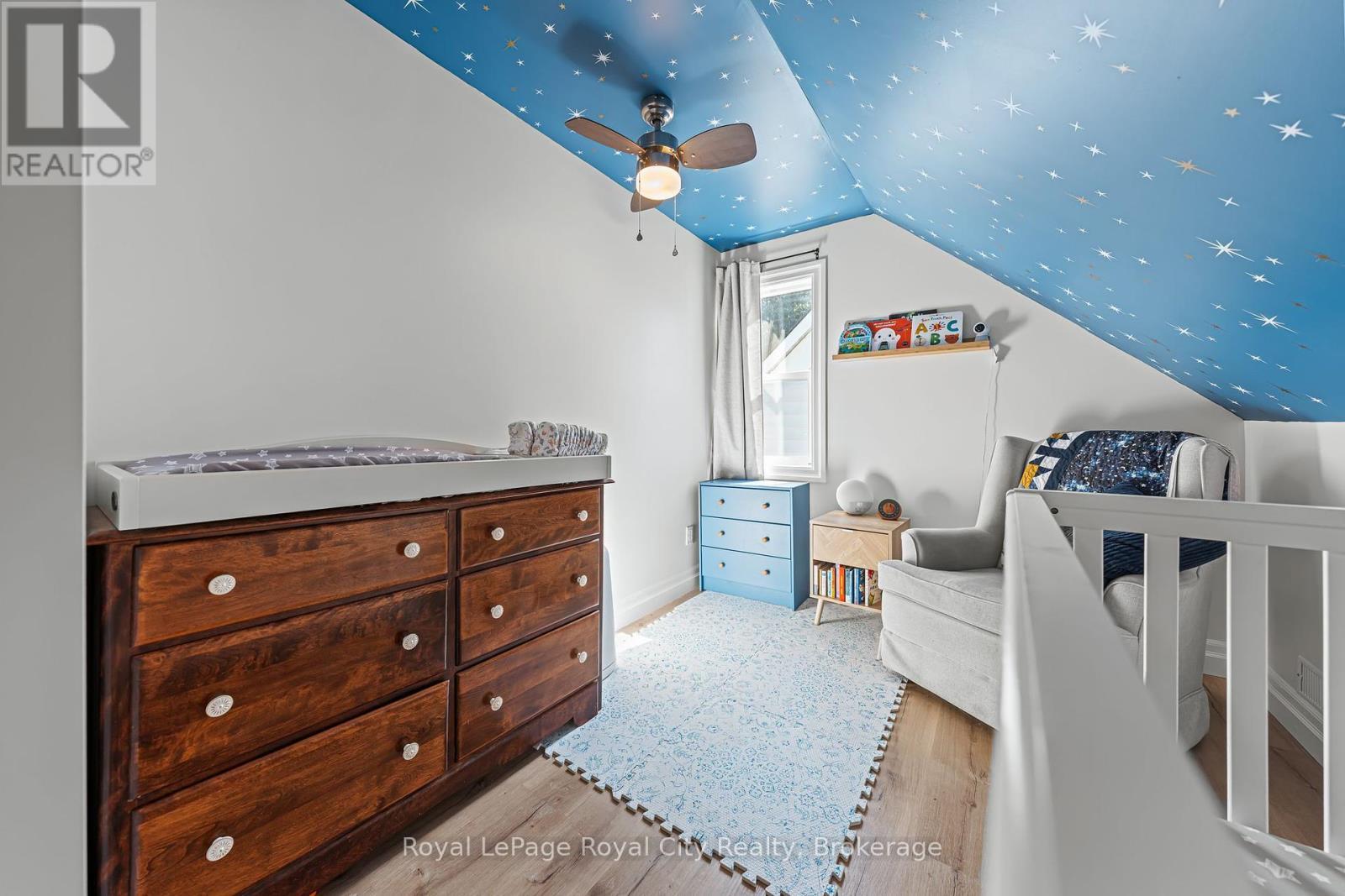 












15 DUDHOPE AVENUE

,
Cambridge,




Ontario
N1R4T2

