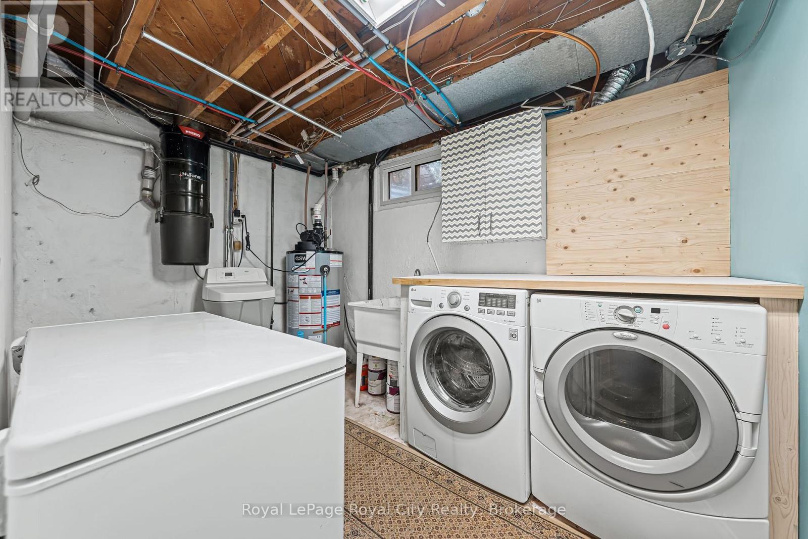 












15 DUDHOPE AVENUE

,
Cambridge,




Ontario
N1R4T2

