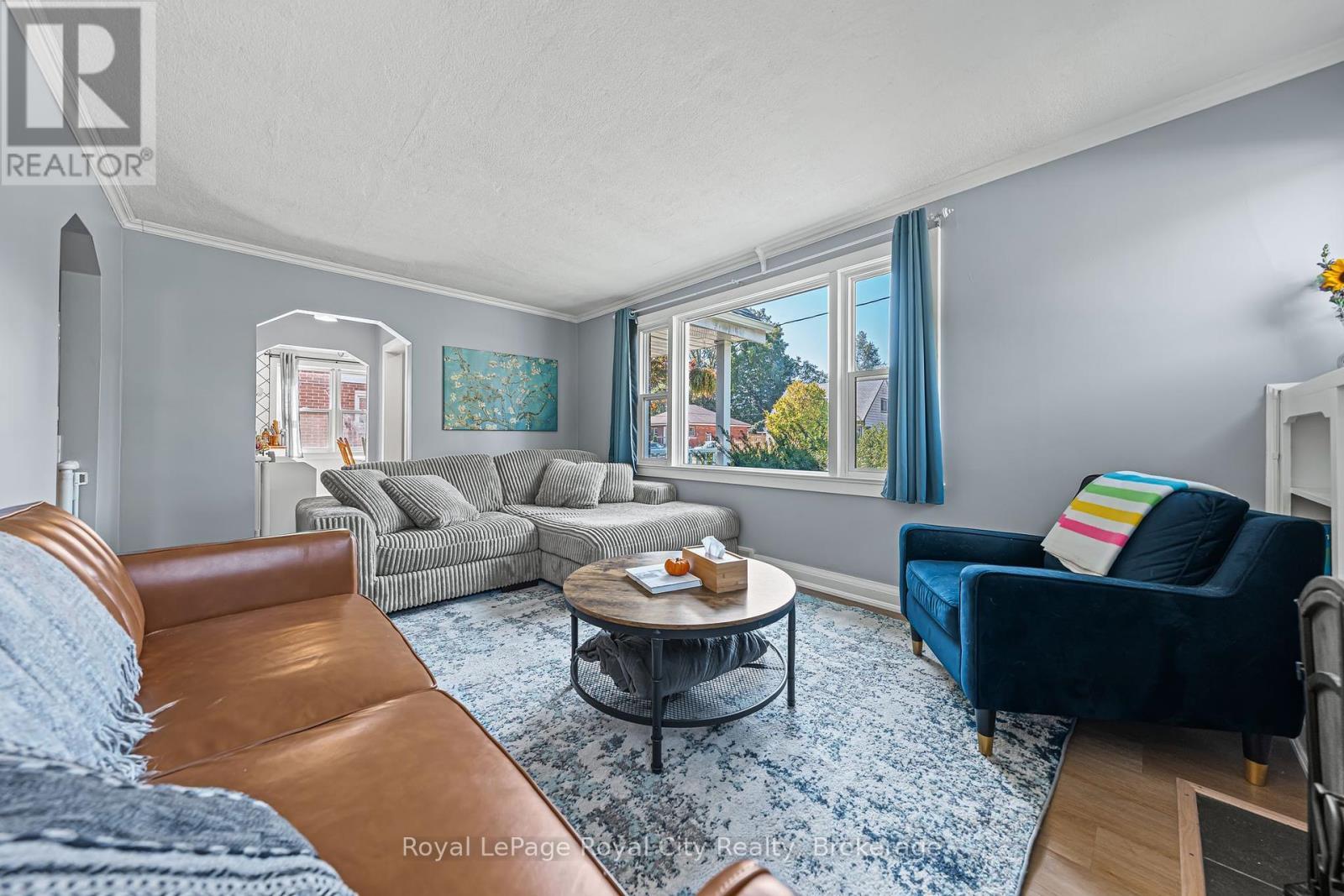 












15 DUDHOPE AVENUE

,
Cambridge,




Ontario
N1R4T2

