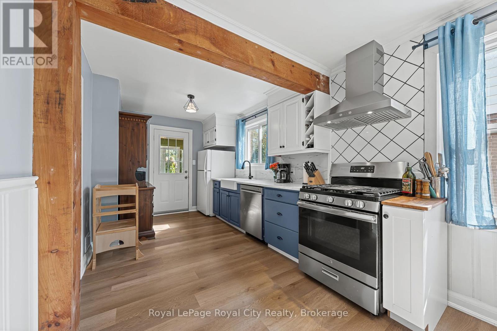 












15 DUDHOPE AVENUE

,
Cambridge,




Ontario
N1R4T2

