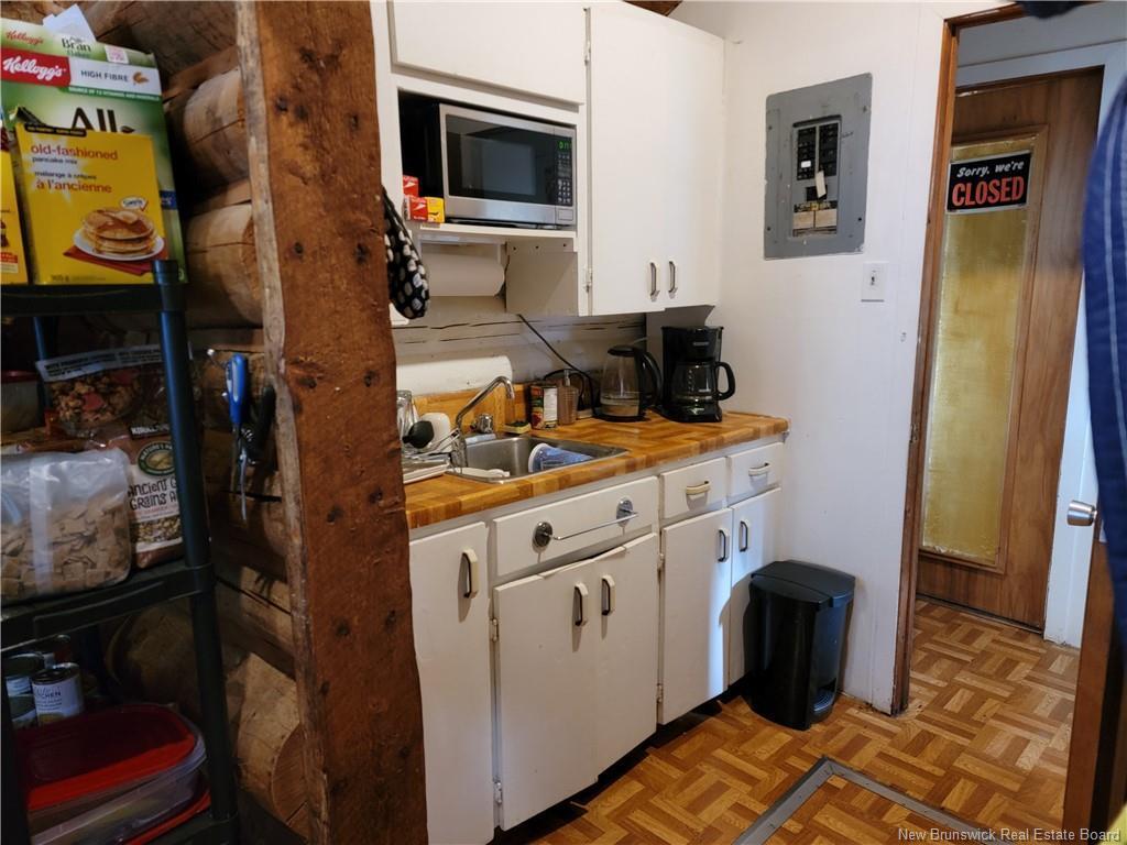 









91


Des Ormes

,
Petit-Rocher-Nord,




NB
E8J 2K1

