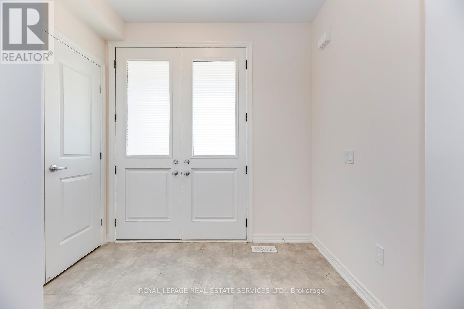 












29 HEMING TRAIL

,
Hamilton,




Ontario
L9G3K9

