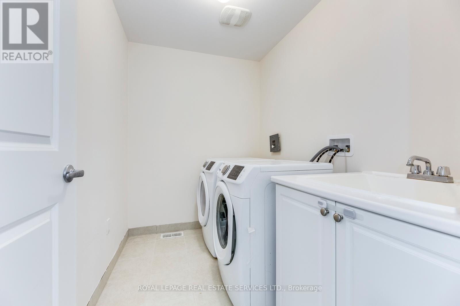 












29 HEMING TRAIL

,
Hamilton,




Ontario
L9G3K9

