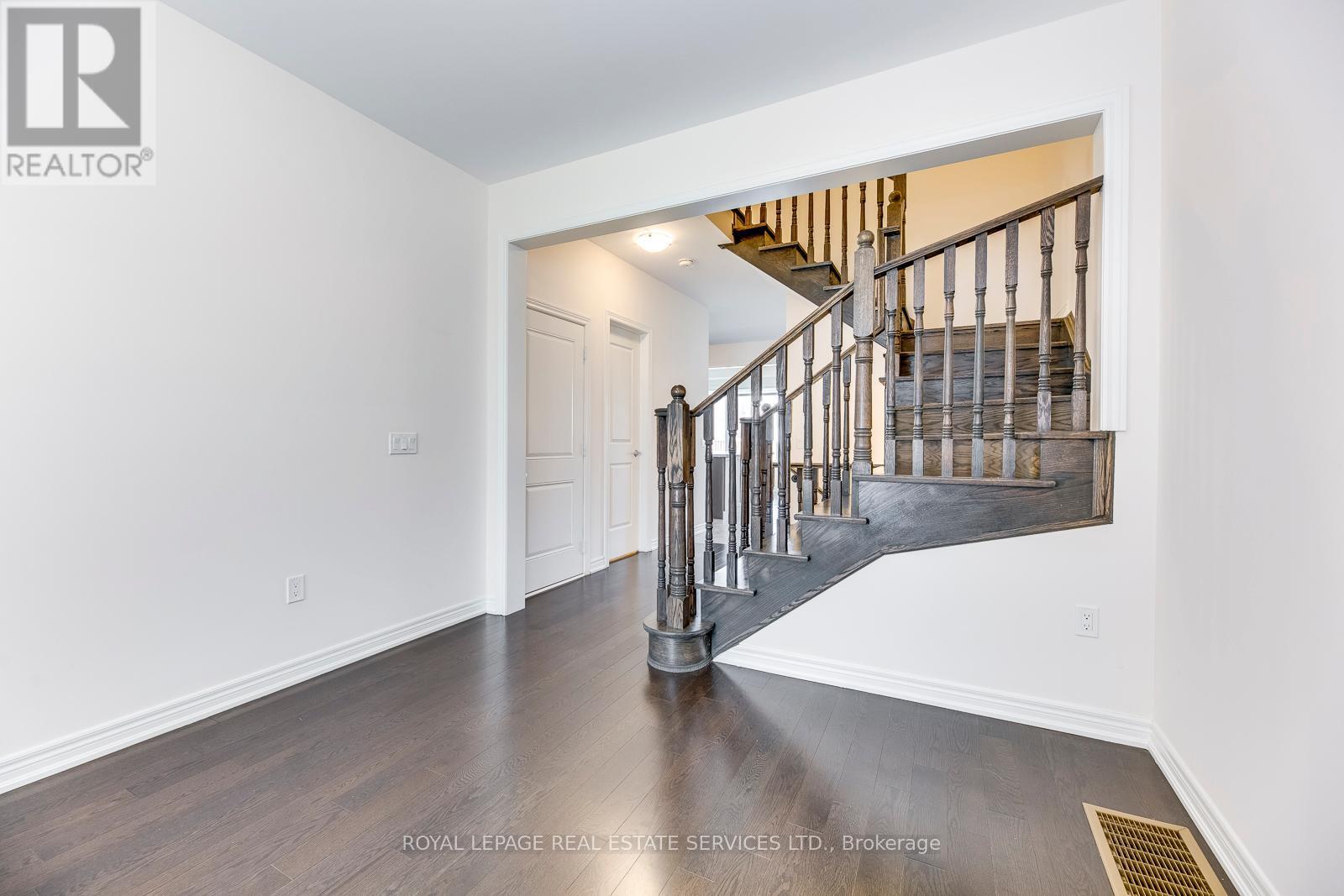 












29 HEMING TRAIL

,
Hamilton,




Ontario
L9G3K9

