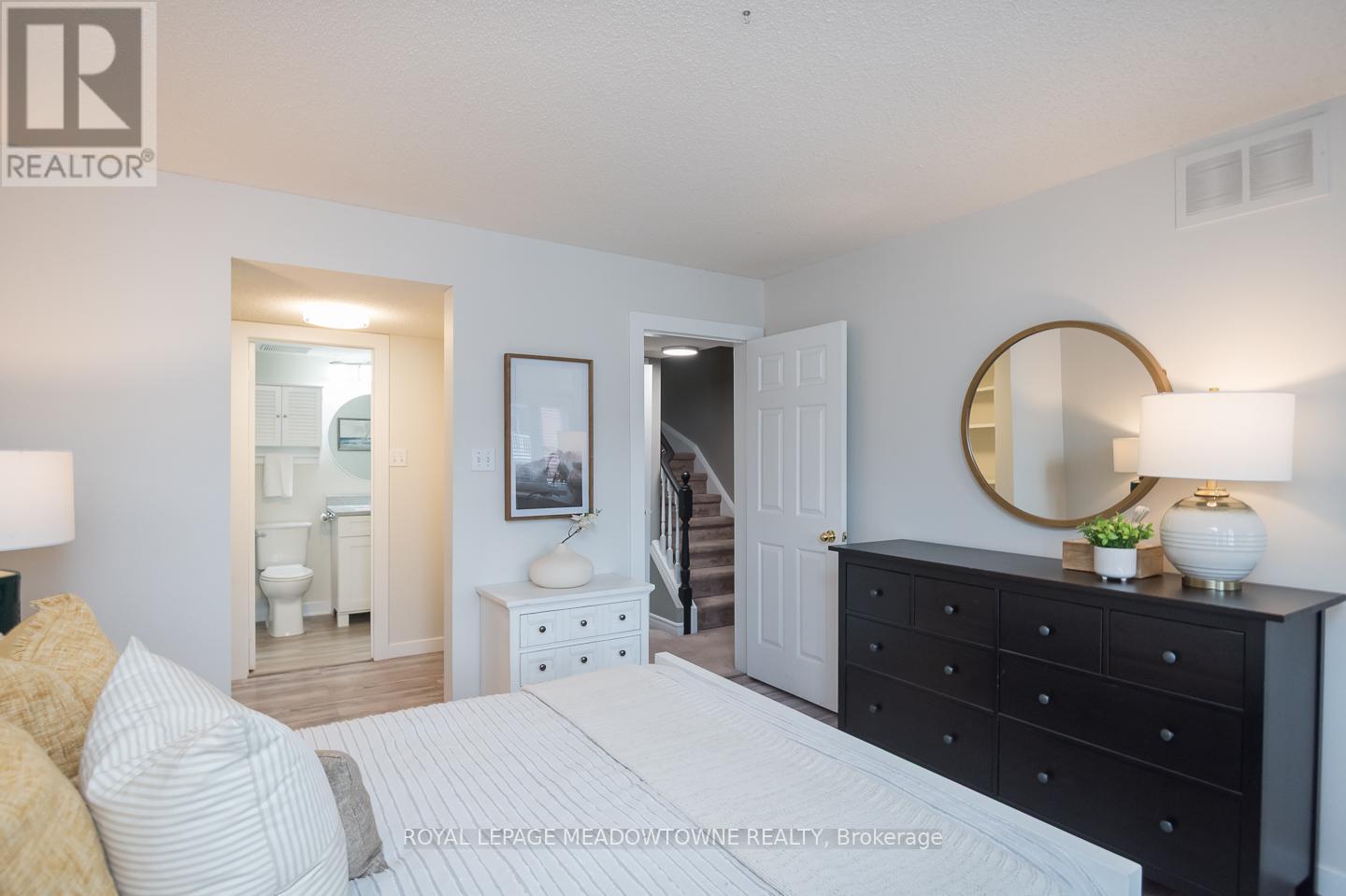 












302 - 1701 LAMPMAN AVENUE

,
Burlington,




Ontario
L7L6R7

