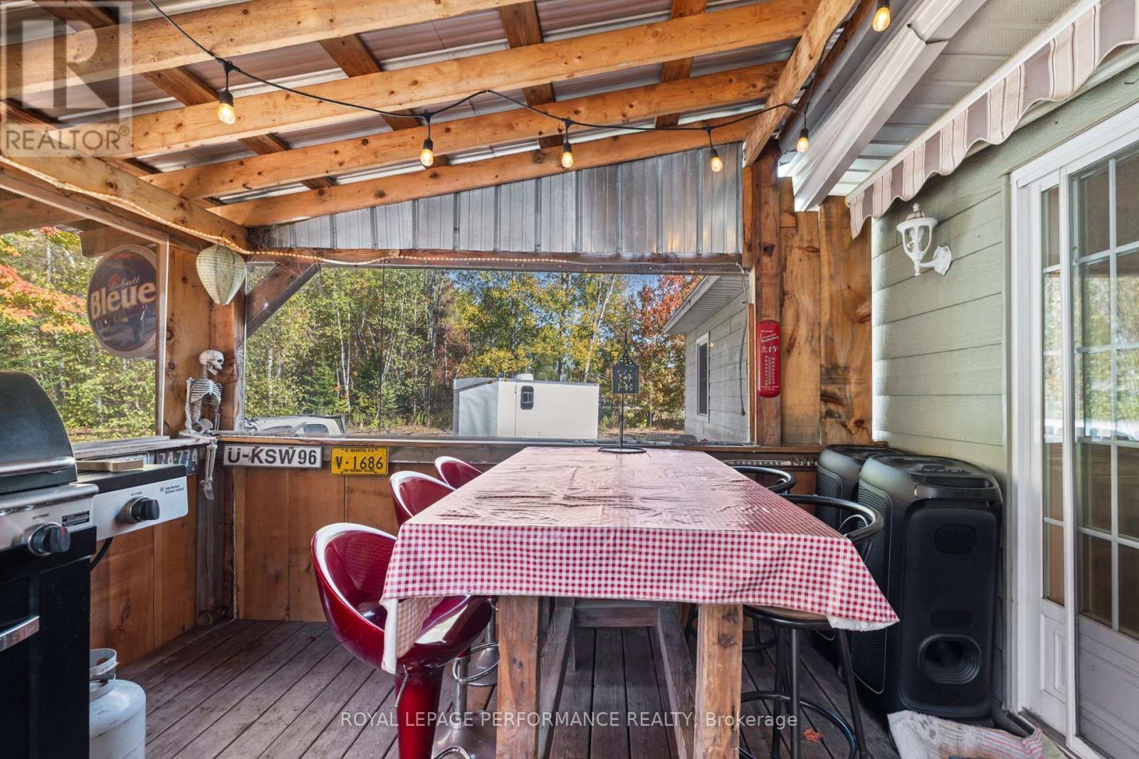 












2150 COUNTY RD 14 ROAD

,
Hawkesbury,




Ontario
K0B1B0

