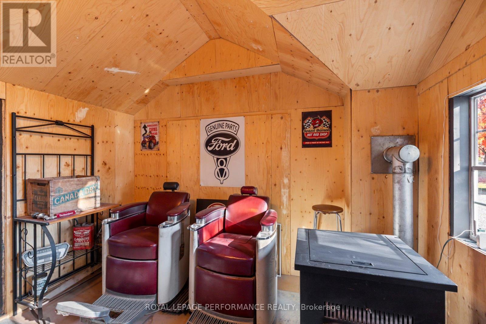 












2150 COUNTY RD 14 ROAD

,
Hawkesbury,




Ontario
K0B1B0

