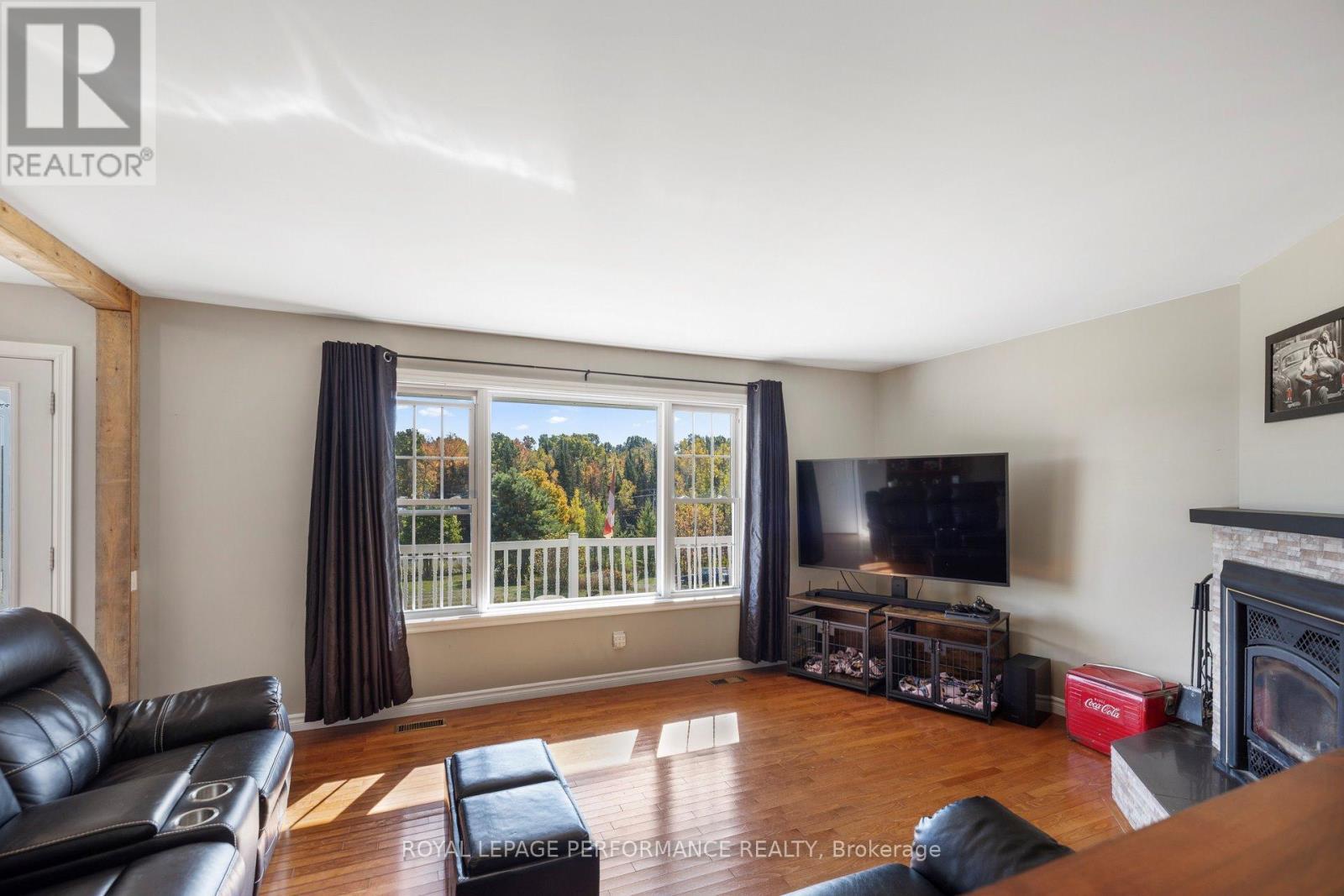 












2150 COUNTY RD 14 ROAD

,
Hawkesbury,




Ontario
K0B1B0

