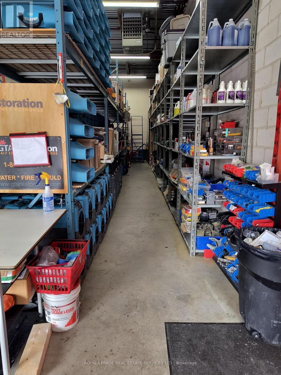 












3 - 12 UPJOHN ROAD

,
Toronto,




Ontario
M3B2V9

