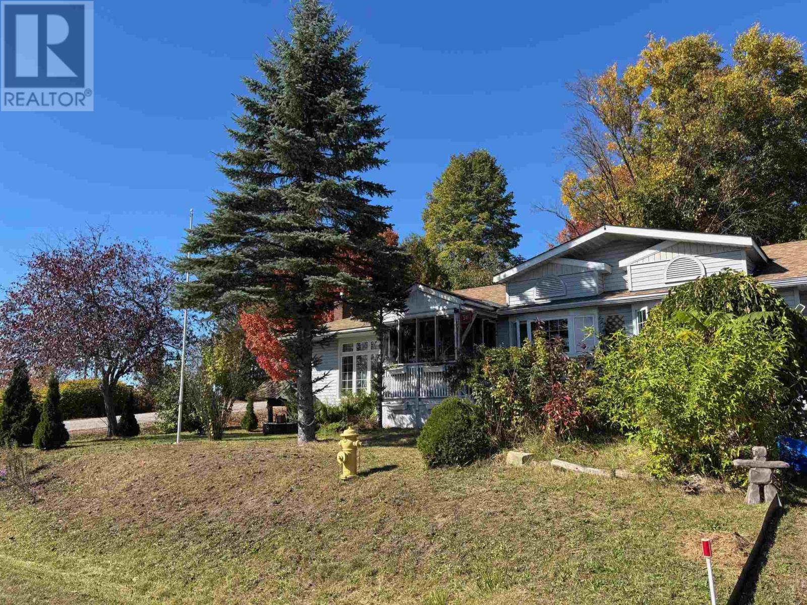 












30 Denison RD

,
Elliot Lake,




Ontario
P5A1L7

