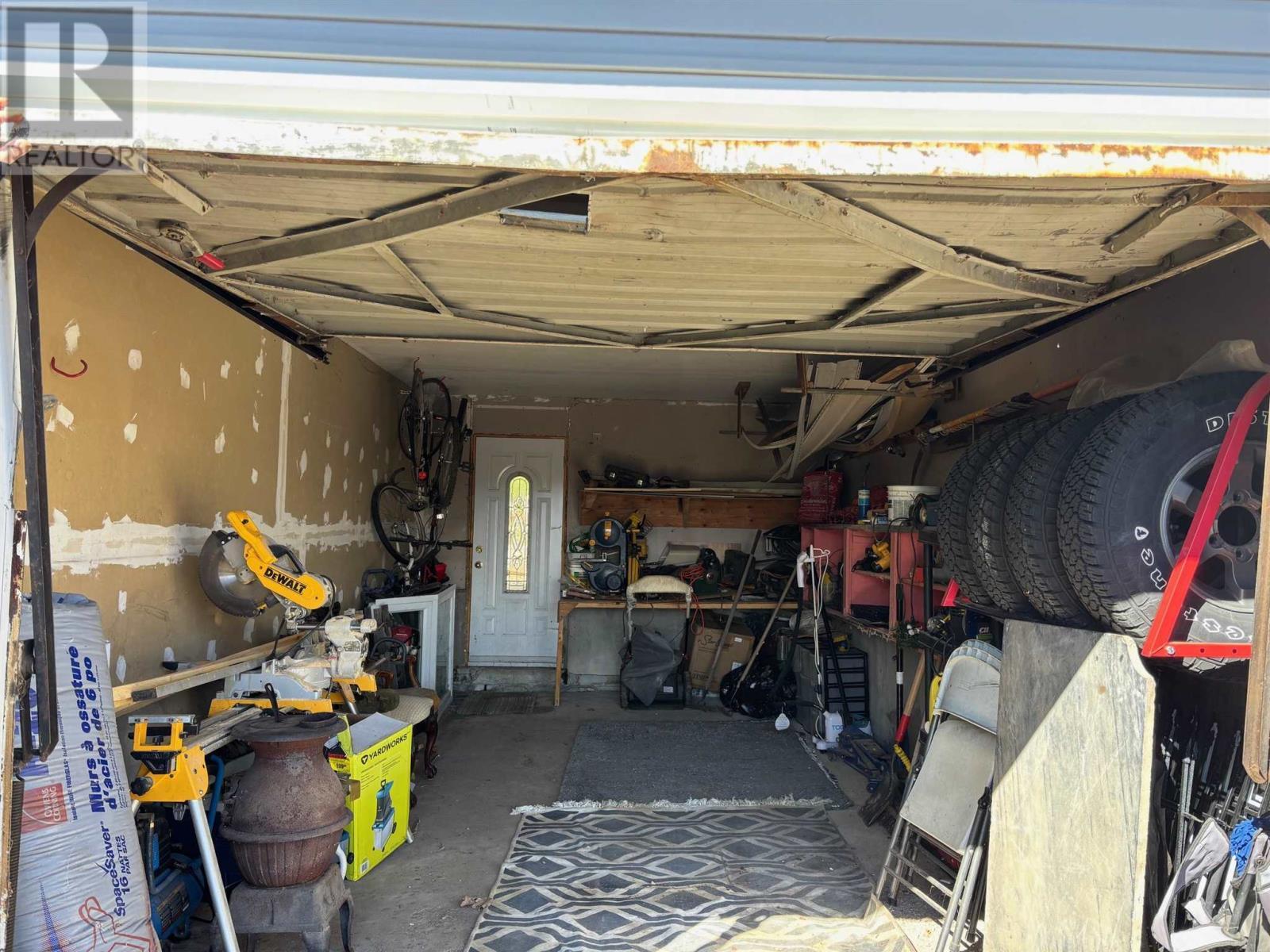 












30 Denison RD

,
Elliot Lake,




Ontario
P5A1L7

