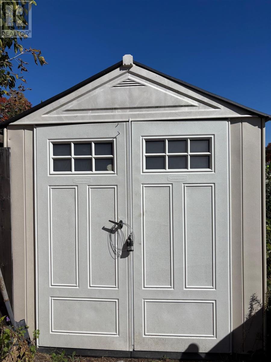 












30 Denison RD

,
Elliot Lake,




Ontario
P5A1L7

