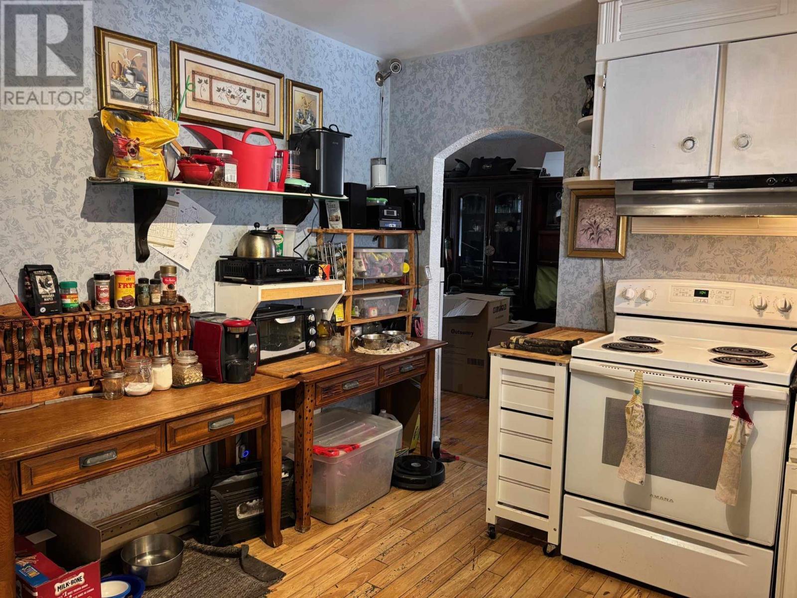 












30 Denison RD

,
Elliot Lake,




Ontario
P5A1L7

