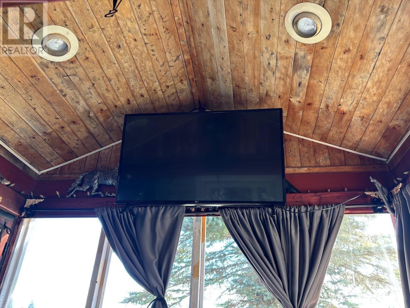 












30 Denison RD

,
Elliot Lake,




Ontario
P5A1L7

