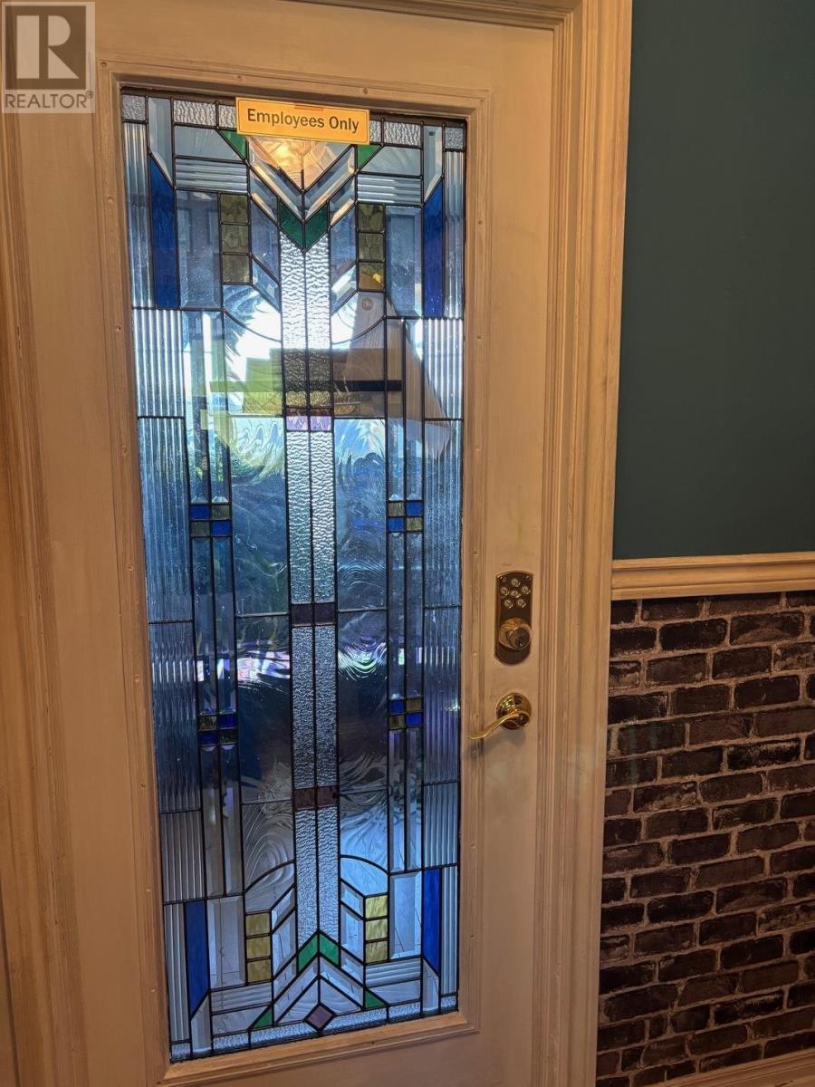 












30 Denison RD

,
Elliot Lake,




Ontario
P5A1L7

