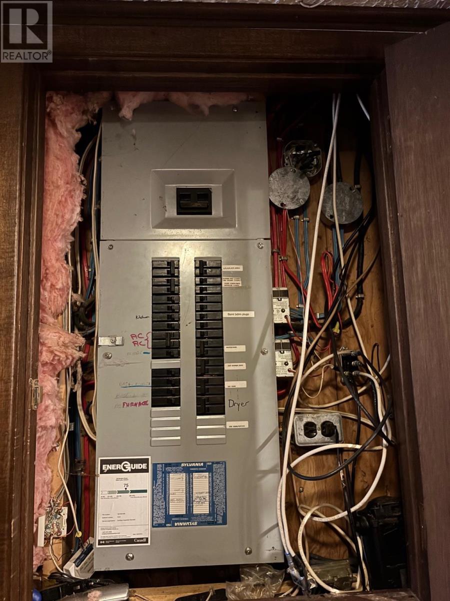 












30 Denison RD

,
Elliot Lake,




Ontario
P5A1L7

