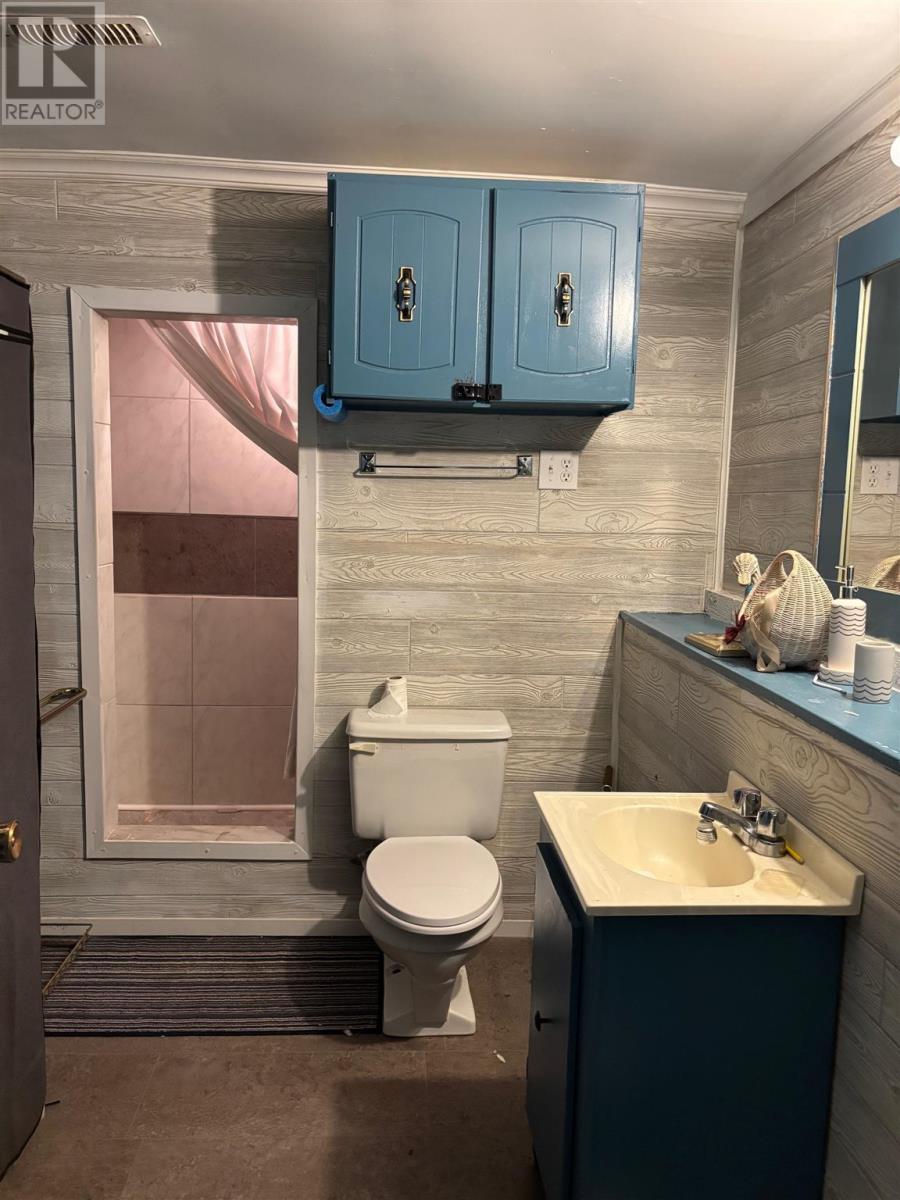 












30 Denison RD

,
Elliot Lake,




Ontario
P5A1L7

