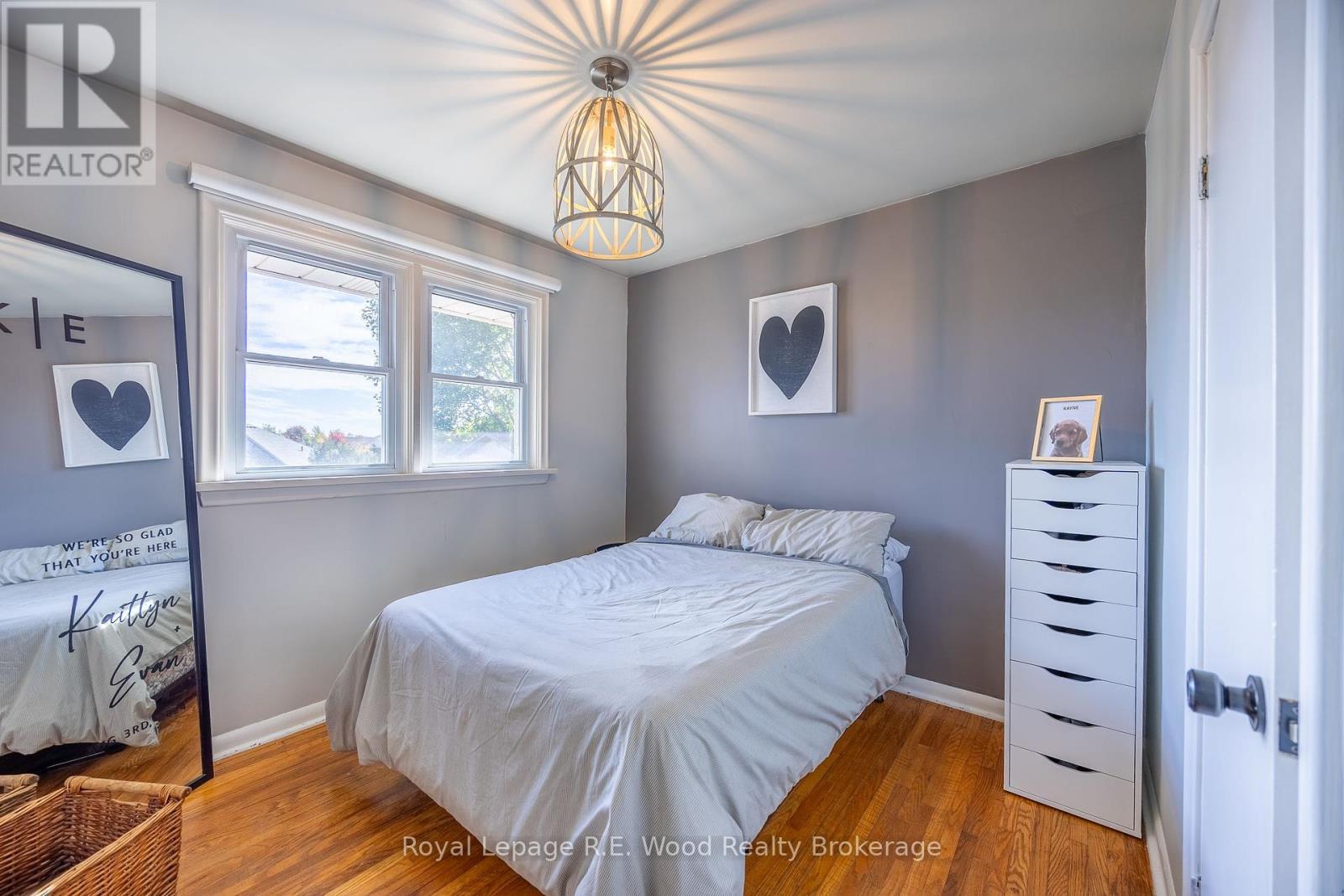 












27 NORTH STREET W

,
Tillsonburg,




Ontario
N4G1B9

