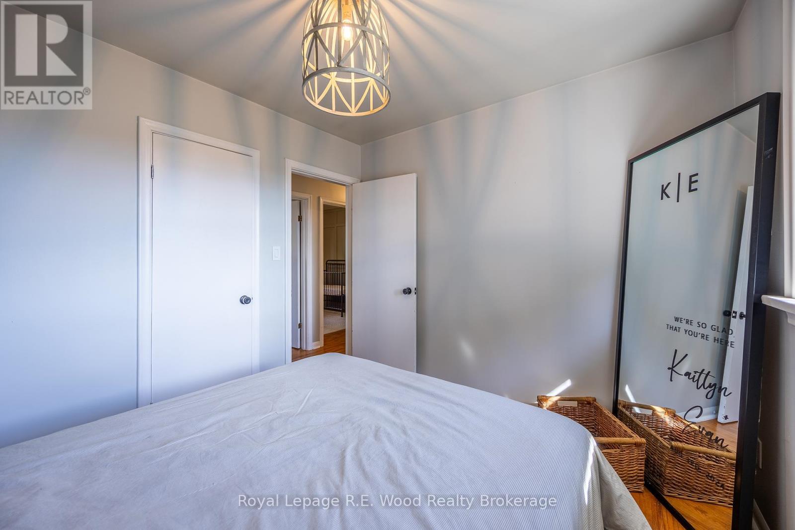 












27 NORTH STREET W

,
Tillsonburg,




Ontario
N4G1B9

