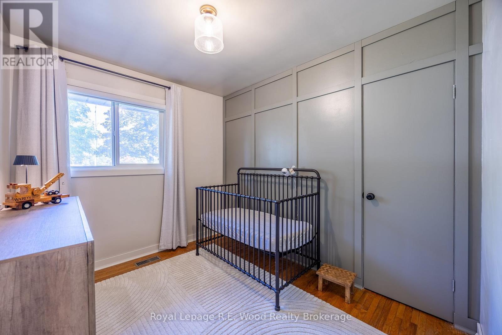 












27 NORTH STREET W

,
Tillsonburg,




Ontario
N4G1B9

